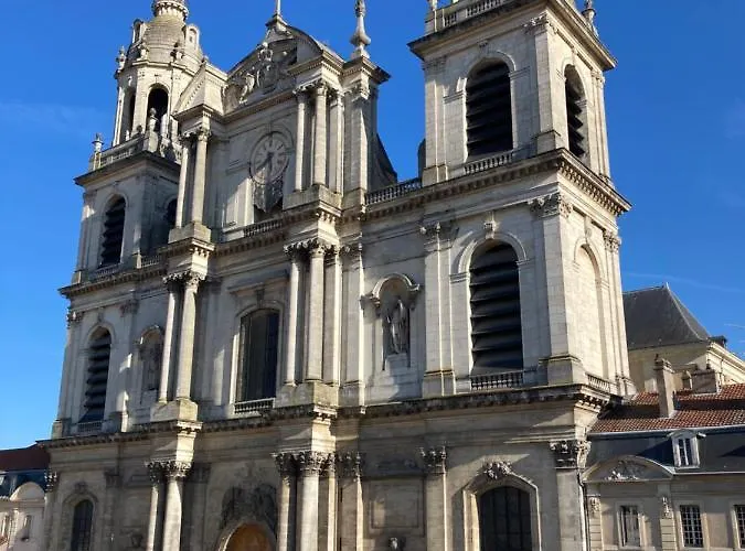 Lägenhet Confortable Centre